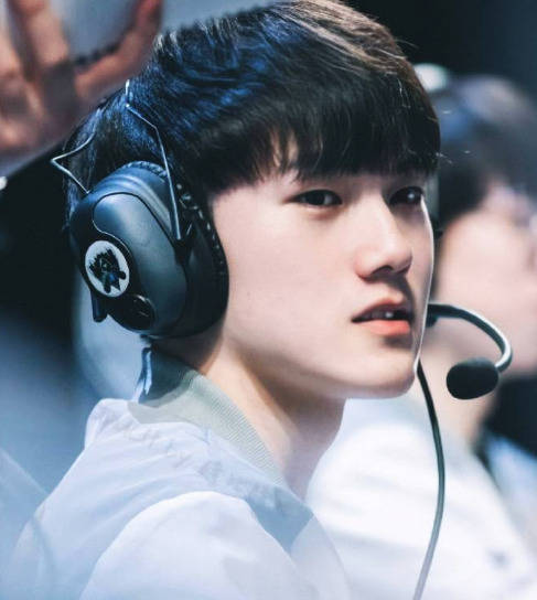 这种两极化 这种两极化