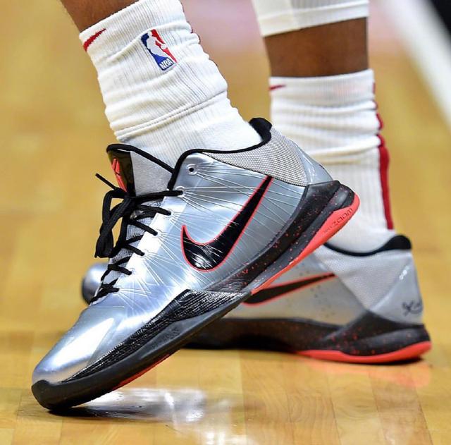 输出高度重 输出高度重